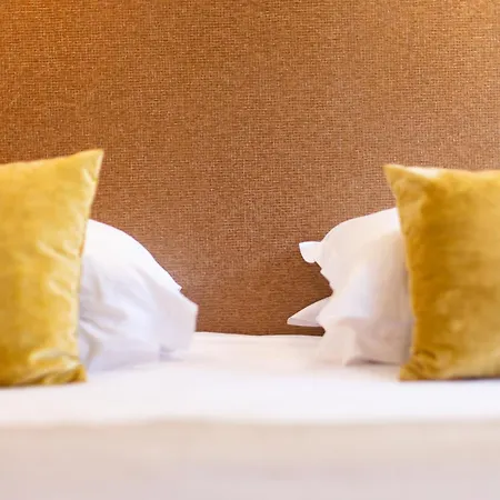 فندق Des Lices 4*