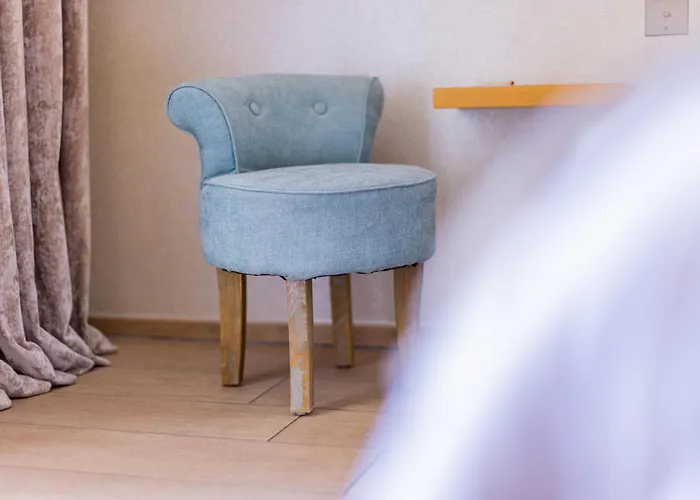 Des Lices فندق 4*