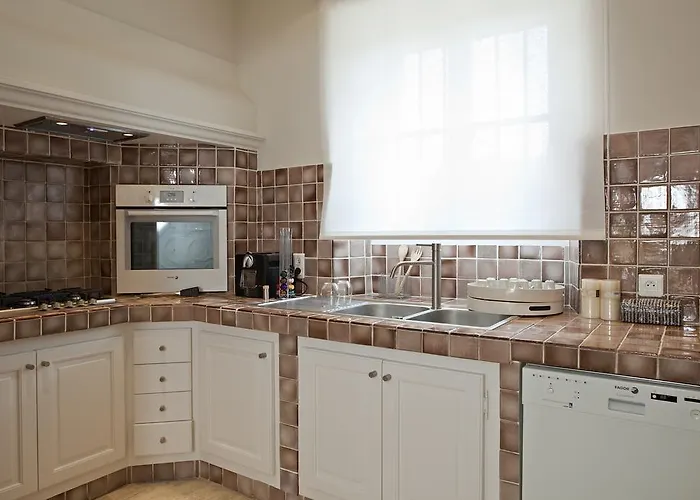 فندق Des Lices 4*