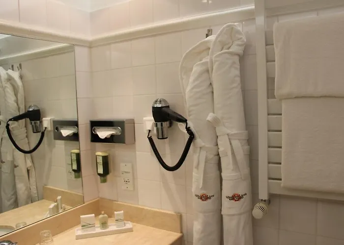 Des Lices سان تروبيه